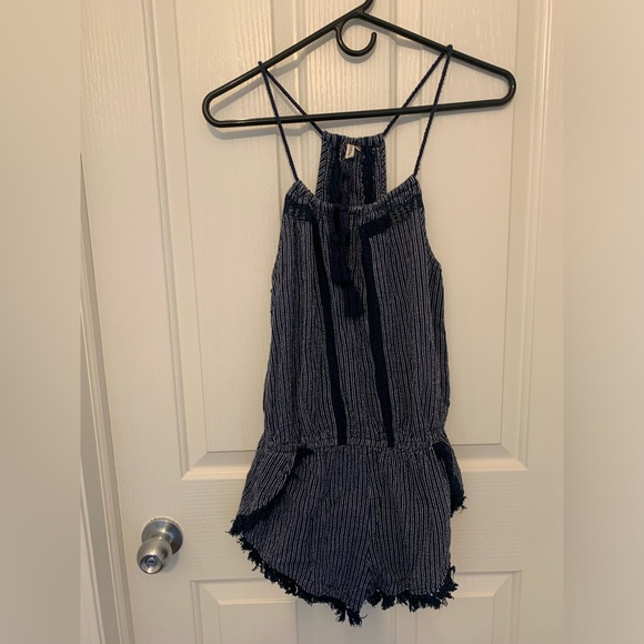Rip Curl Romper - Picture 1 of 4